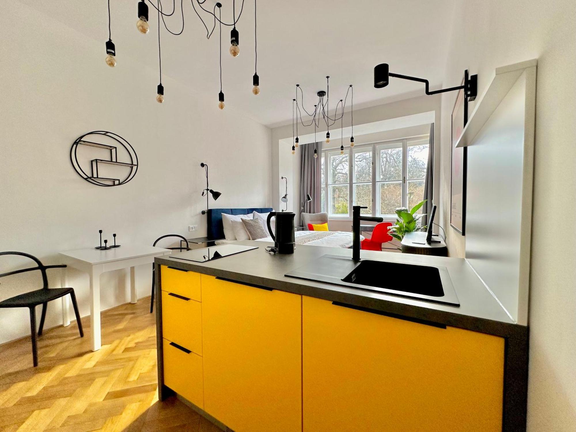 Botanique Rooms With Sauna By Homester Брно Экстерьер фото