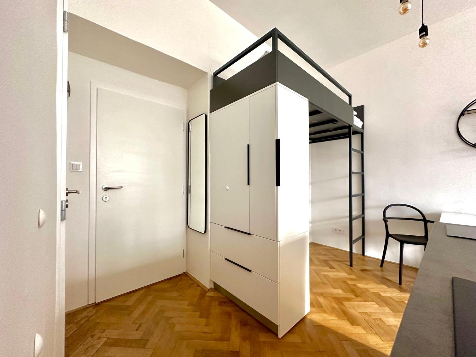 Botanique Rooms With Sauna By Homester Брно Экстерьер фото